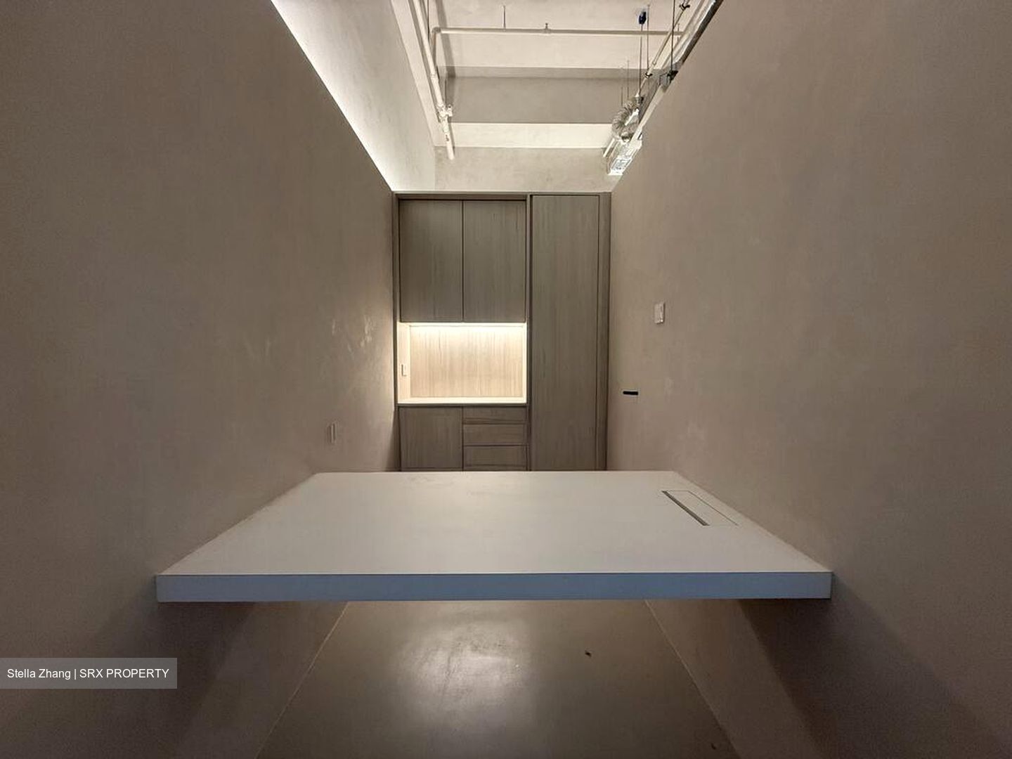 Hexacube (D14), Office #519030661